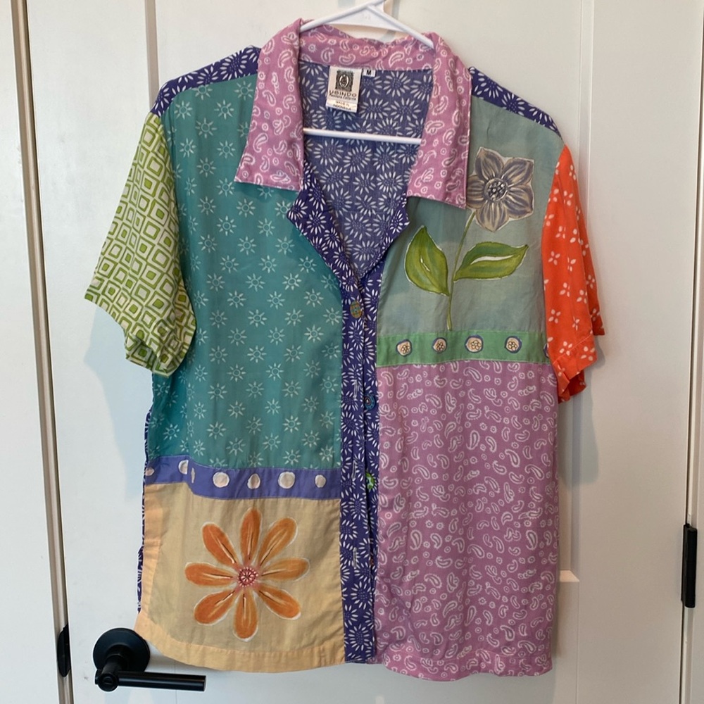 Usindo Vintage Ladies Button Down Short Sleeve Blouse.  Medium.  Multi Color‎